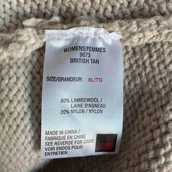 Cream and Tan Woolrich Sweater - Picture 4 of 6
